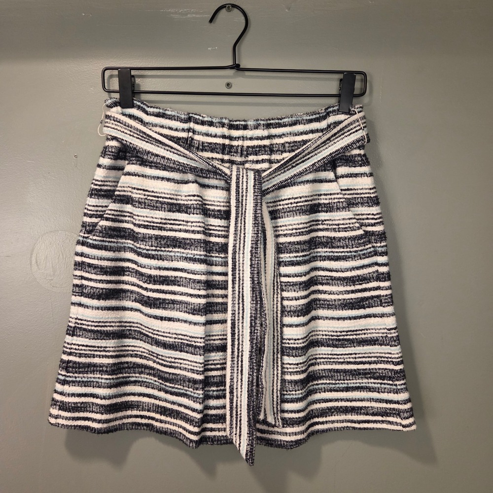 Ann Taylor Loft Striped Pull On Mini Skirt w Pockets Size S White Navy Blue